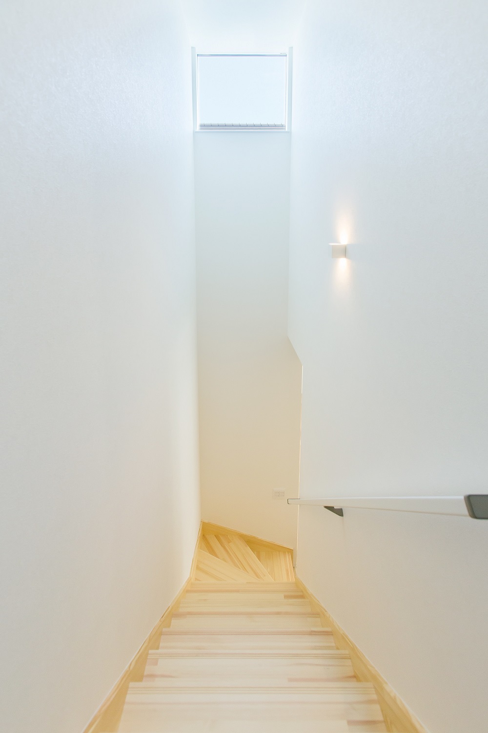 F様邸【2階建 x 中庭 x 2LDK+S・新築・建売住宅・岡山市】